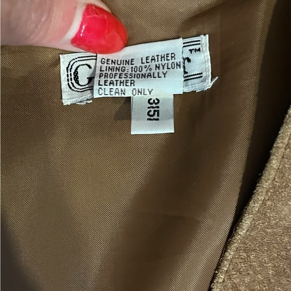 Vintage Ladies Suede 100% Leather Camel Vest Size Medium Fits like a Large - Picture 8 of 8